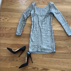 Looking for the perfect New Years Dress?👀Sequin dress